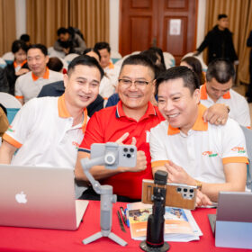 antgroup dao tao ai ban hang bung no 16