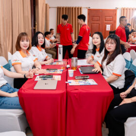 antgroup dao tao ai ban hang bung no 23