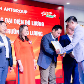 antgroup khai truong van phong do luong 15