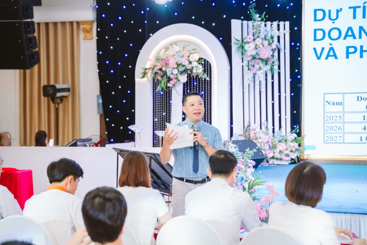 ant-group-hop-co-dong-thuong-ky